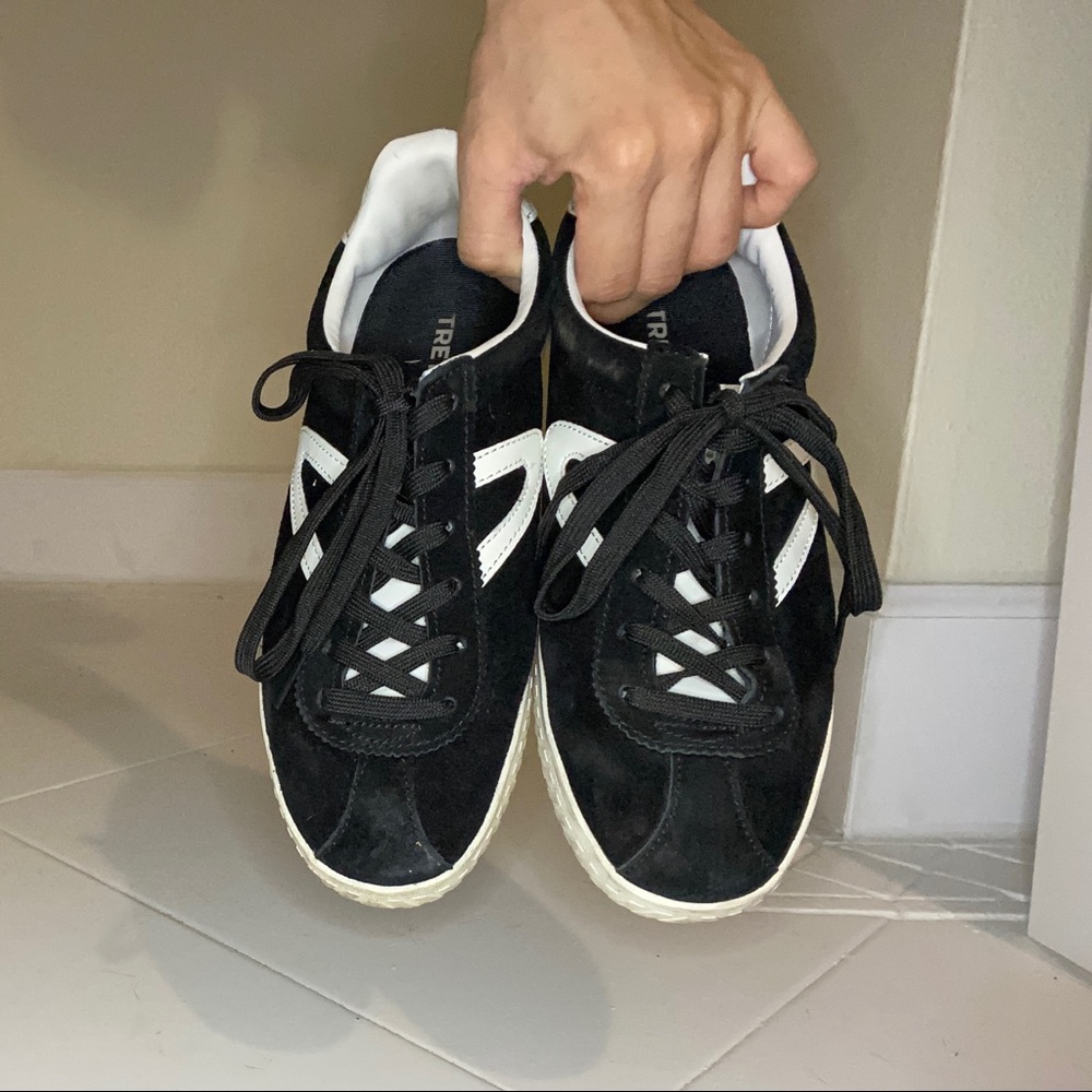 SOLD!! Tretorn women’s suede sneakers